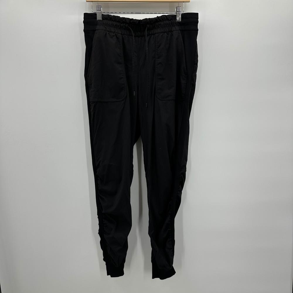 Lululemon Beyond the Studio Joggers‎ in Black Size 10